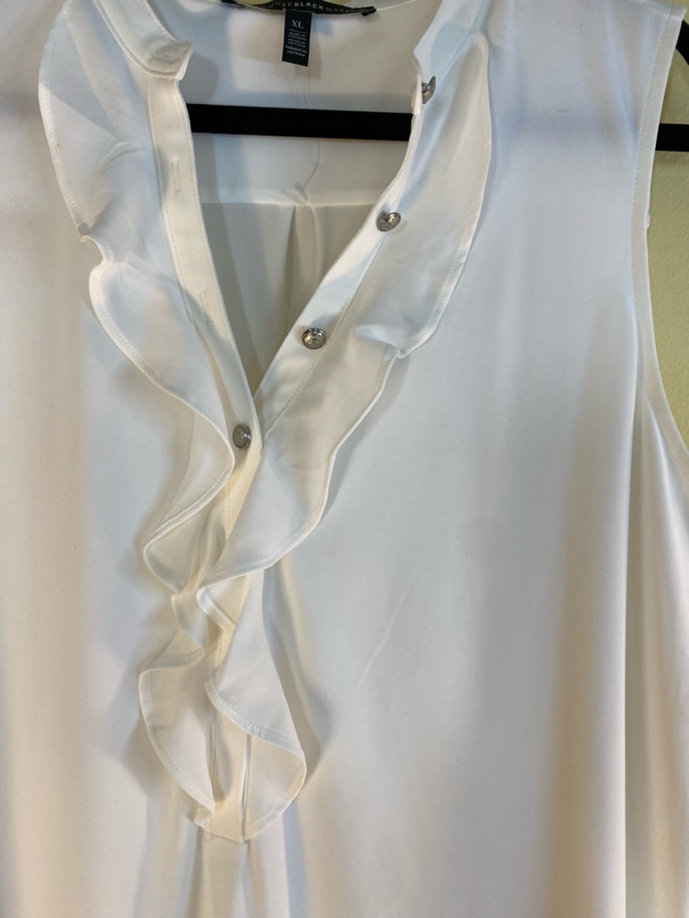 White House Black Market White Ruffle-Trim V-Neck Blouse NWO Tags - Picture 3 of 7